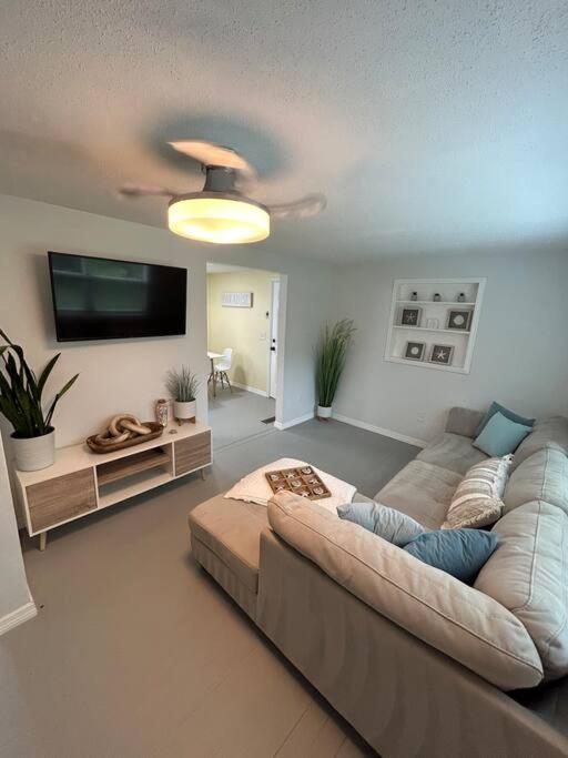 The Sunshine Homestay New Smyrna Beach Buitenkant foto